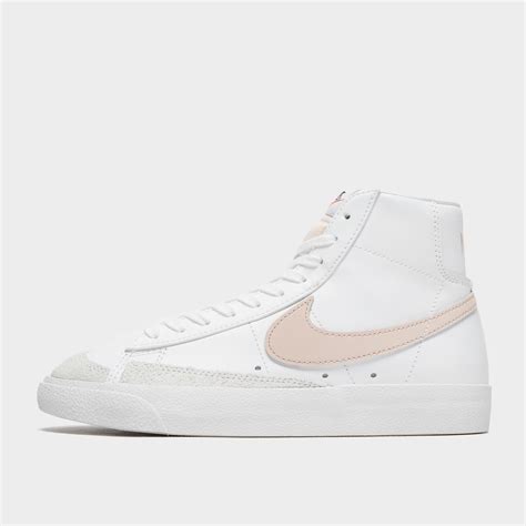 Nike blazer mid 77 women's  Get limitless comfort and iconic style with the Nike Blazer Mid '77